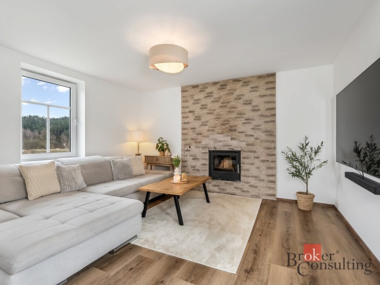 Prodej  rodinného domu 199 m², pozemek 2 699 m² - foto 5