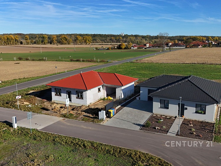 Prodej rodinného domu 125 m², pozemek 812 m² - foto 1