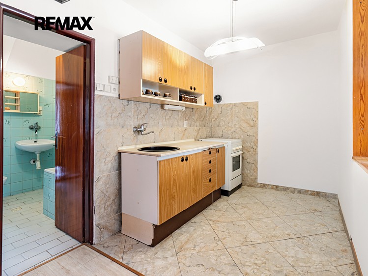 Prodej rodinného domu 170 m², pozemek 710 m² - foto 8