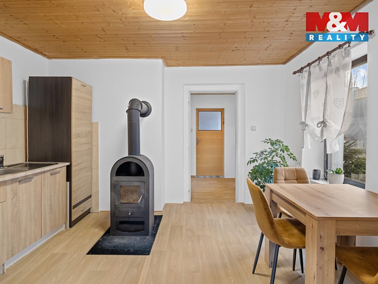 Prodej  rodinného domu 176 m², pozemek 312 m² - foto 4