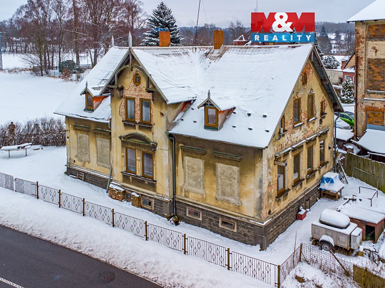 Prodej rodinného domu 200 m², pozemek 783 m² - foto 1