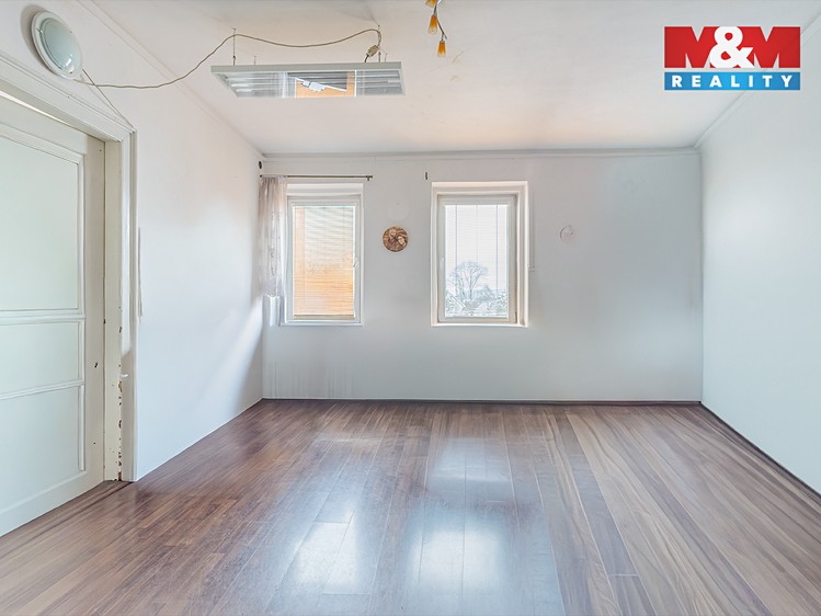 Prodej rodinného domu 200 m², pozemek 783 m² - foto 8