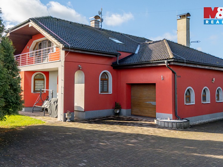 Prodej rodinného domu 260 m², pozemek 2 027 m² - foto 2