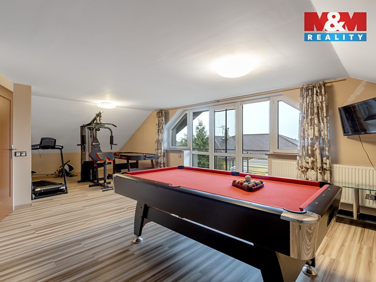 Prodej rodinného domu 260 m², pozemek 2 027 m² - foto 7
