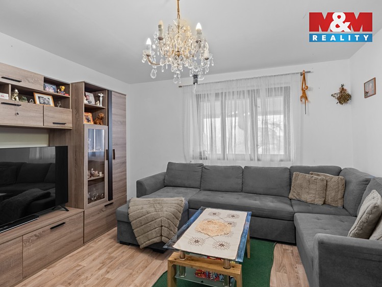 Prodej rodinného domu 221 m², pozemek 1 114 m² - foto 4