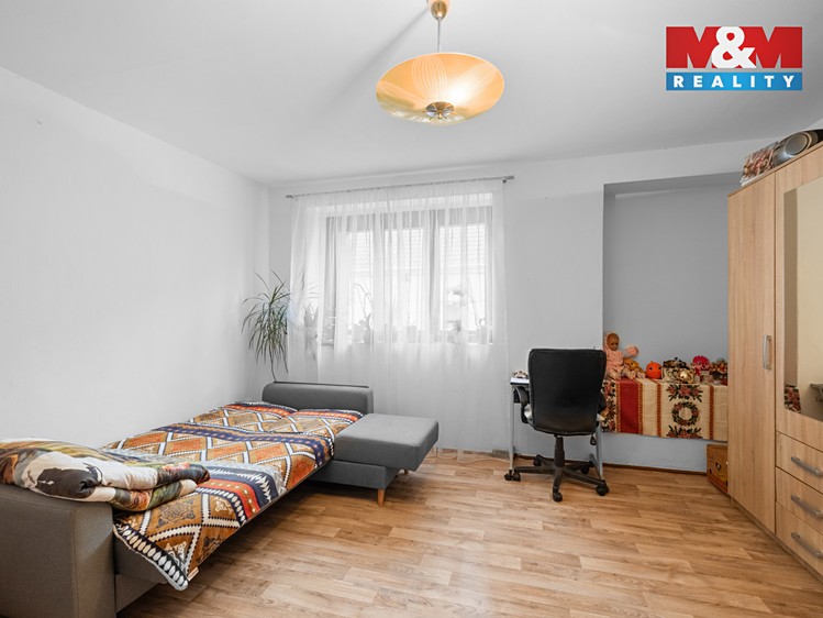 Prodej rodinného domu 221 m², pozemek 1 114 m² - foto 5