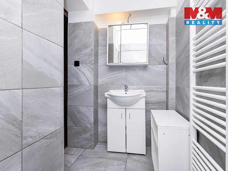 Prodej  rodinného domu 180 m², pozemek 450 m² - foto 8