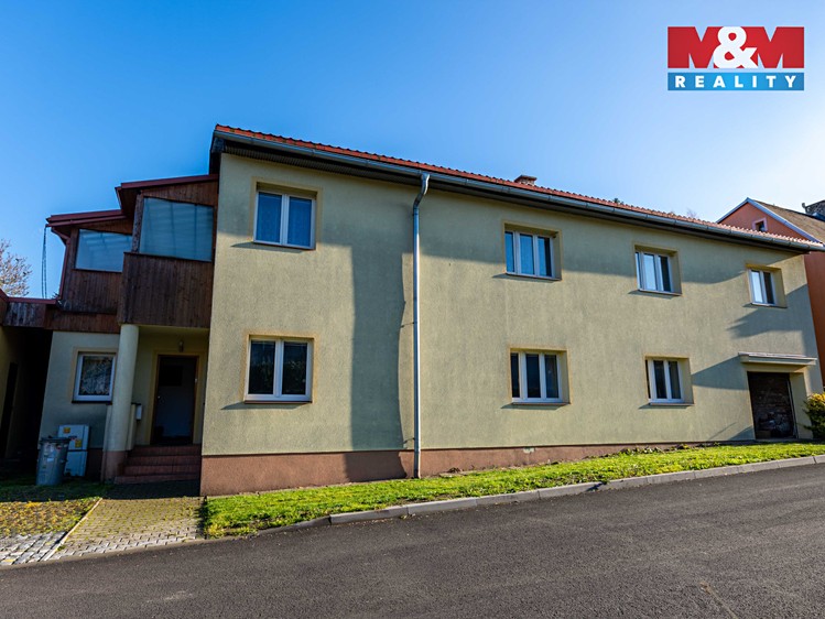 Prodej rodinného domu 300 m², pozemek 1 050 m² - foto 4