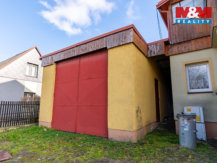 Prodej rodinného domu 300 m², pozemek 1 050 m² - foto 7