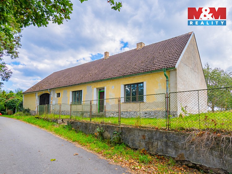 Prodej rodinného domu 80 m², pozemek 992 m² - foto 2