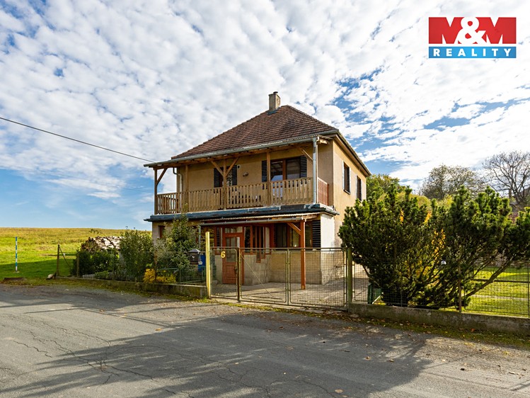 Prodej rodinného domu 180 m², pozemek 969 m² - foto 3