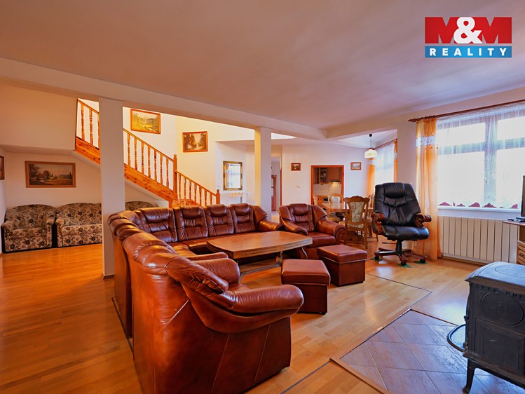 Prodej rodinného domu 407 m², pozemek 574 m² - foto 8