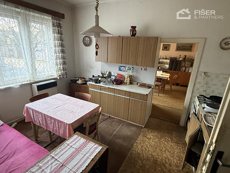 Prodej rodinného domu 140 m², pozemek 1 244 m² - foto 6