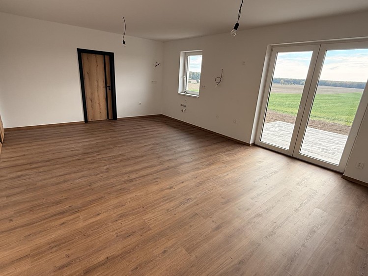 Prodej rodinného domu 84 m², pozemek 296 m² - foto 8