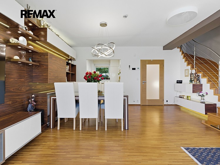 Prodej rodinného domu 125 m², pozemek 334 m² - foto 8