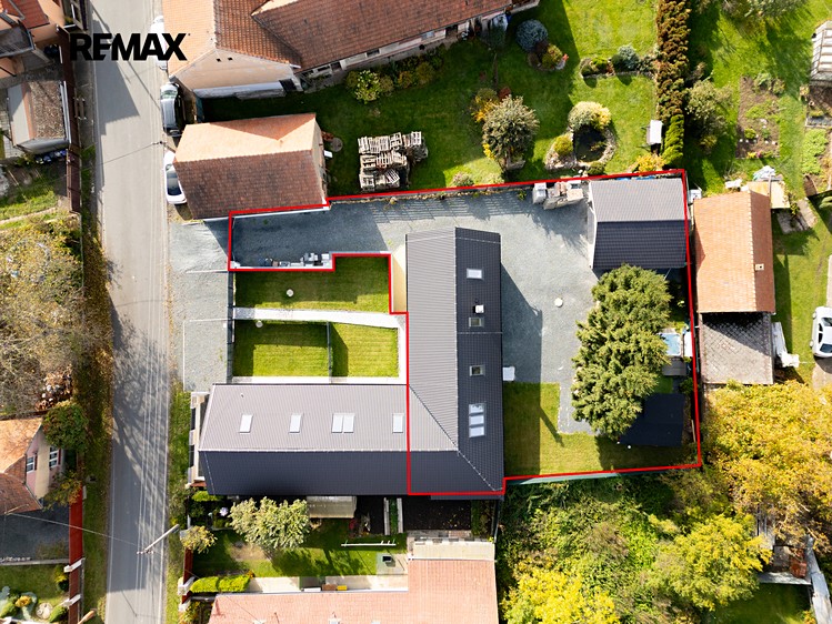 Prodej rodinného domu 180 m², pozemek 613 m² - foto 1