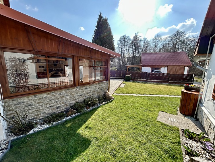 Prodej chalupy 180 m², pozemek 385 m² - foto 2