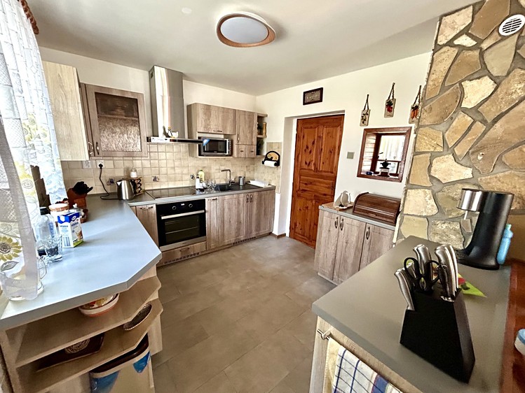 Prodej chalupy 180 m², pozemek 385 m² - foto 8
