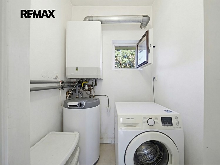 Prodej rodinného domu 113 m², pozemek 329 m² - foto 8