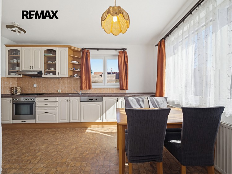 Prodej rodinného domu 113 m², pozemek 329 m² - foto 5