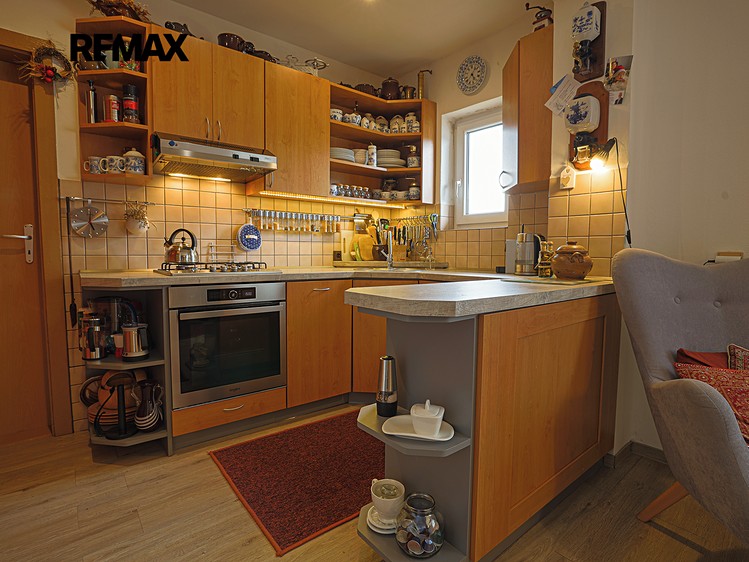 Prodej  vícegeneračního domu 600 m², pozemek 1 493 m² - foto 4