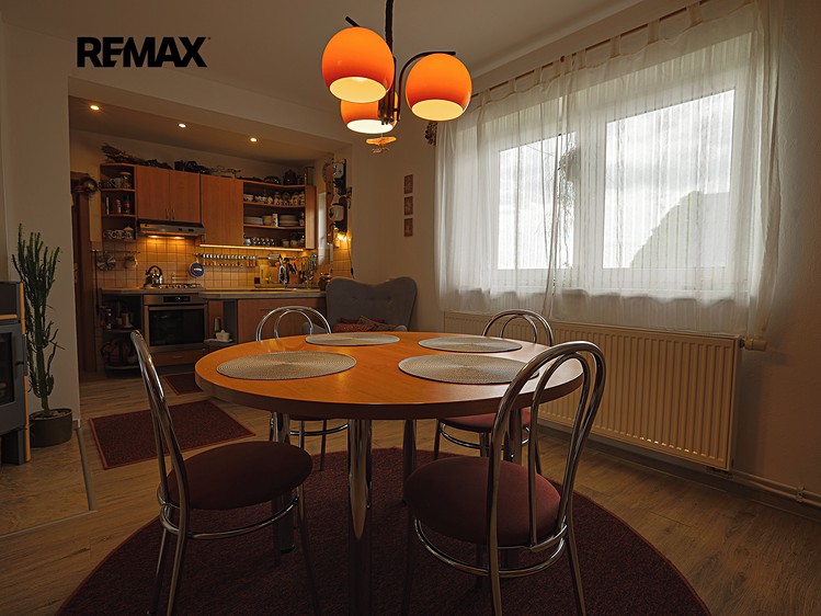 Prodej  vícegeneračního domu 600 m², pozemek 1 493 m² - foto 5