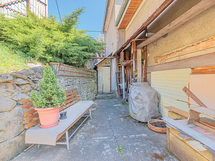 Prodej rodinného domu 230 m², pozemek 216 m² - foto 4