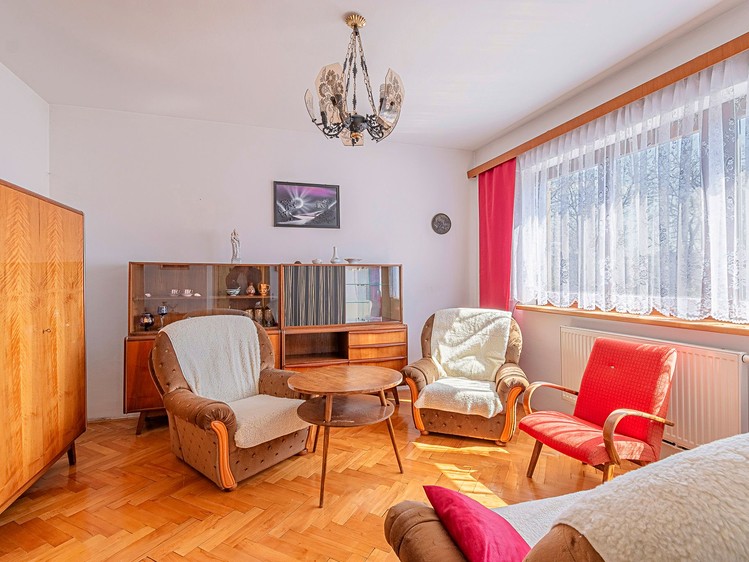 Prodej rodinného domu 230 m², pozemek 216 m² - foto 8