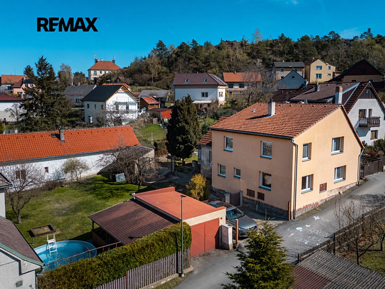 Prodej rodinného domu 147 m², pozemek 859 m² - foto 1