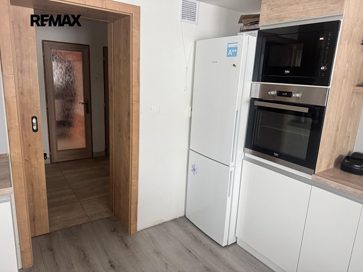 Prodej  rodinného domu 720 m², pozemek 400 m² - foto 6