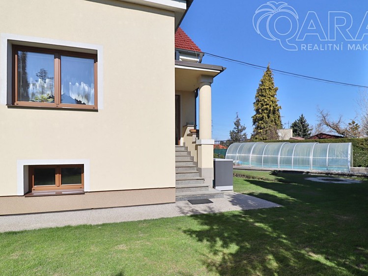 Prodej rodinného domu 210 m², pozemek 1 367 m² - foto 3