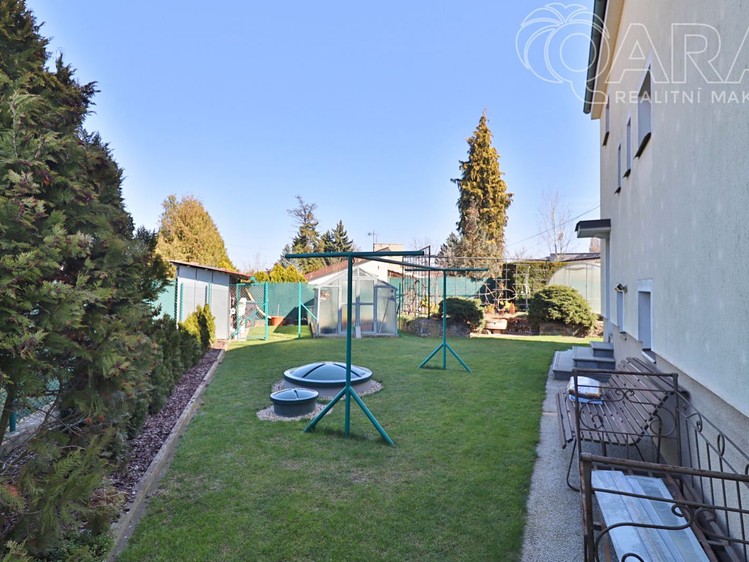 Prodej rodinného domu 210 m², pozemek 1 367 m² - foto 8