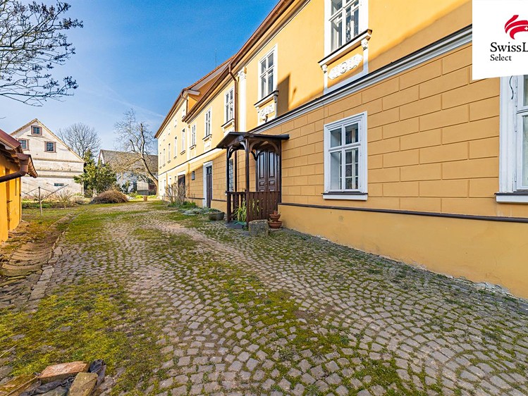 Prodej rodinného domu 620 m², pozemek 6 217 m² - foto 6