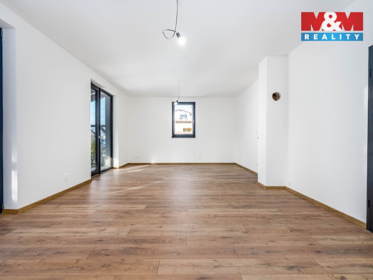 Prodej rodinného domu 170 m², pozemek 893 m² - foto 4