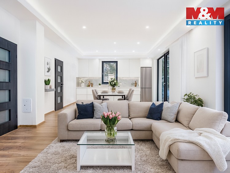Prodej rodinného domu 170 m², pozemek 893 m² - foto 3