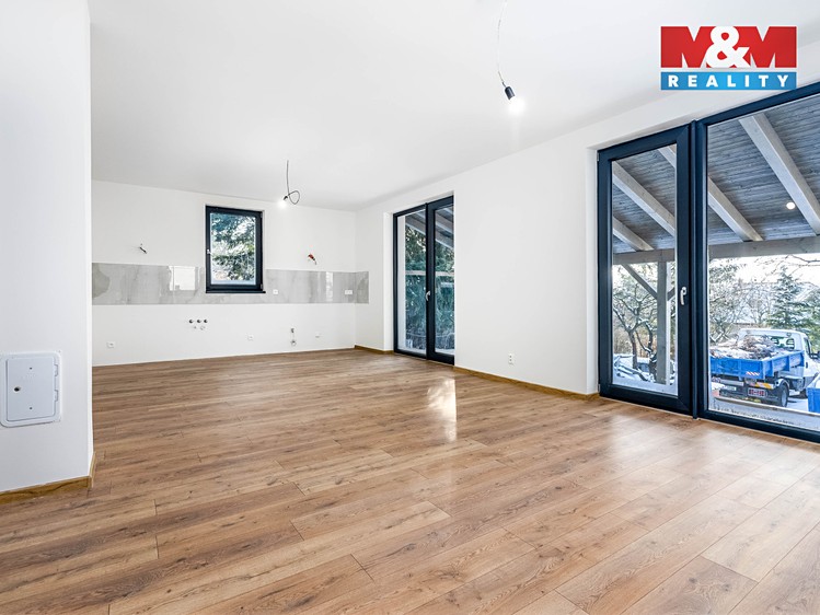 Prodej rodinného domu 170 m², pozemek 893 m² - foto 5