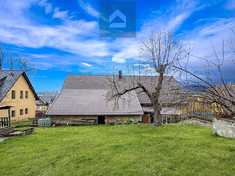 Prodej rodinného domu 105 m², pozemek 1 086 m² - foto 2