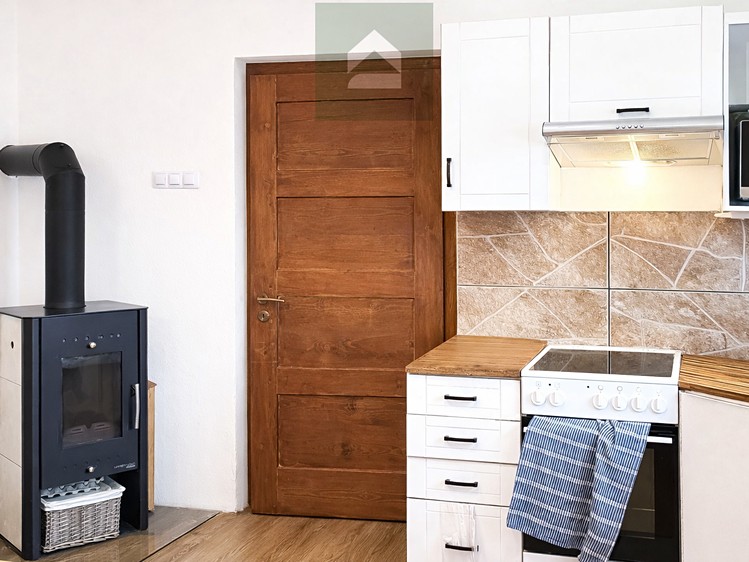 Prodej rodinného domu 105 m², pozemek 1 086 m² - foto 6