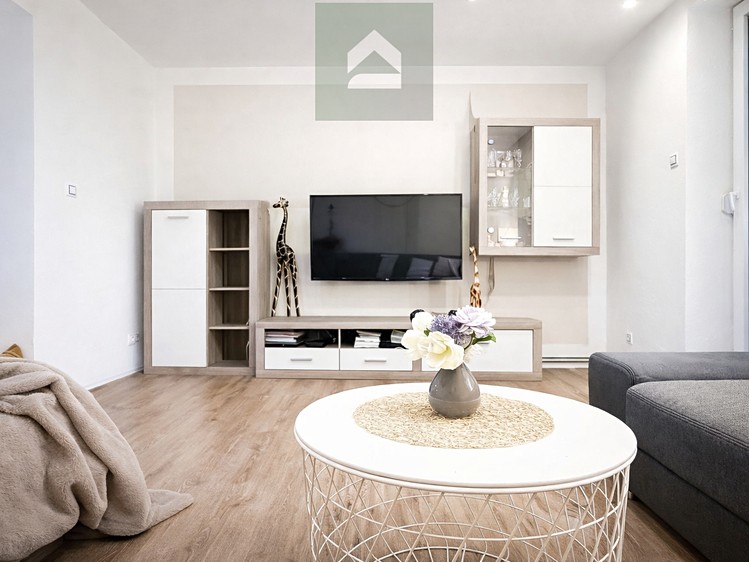 Prodej rodinného domu 105 m², pozemek 1 086 m² - foto 7