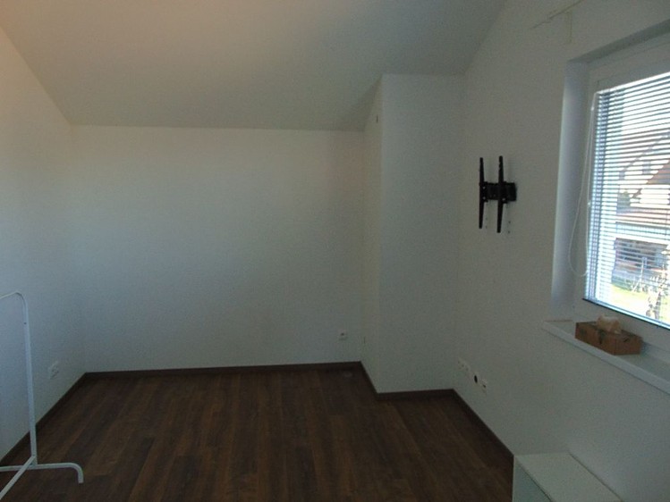 Dražba rodinného domu 97 m², pozemek 297 m² - foto 8