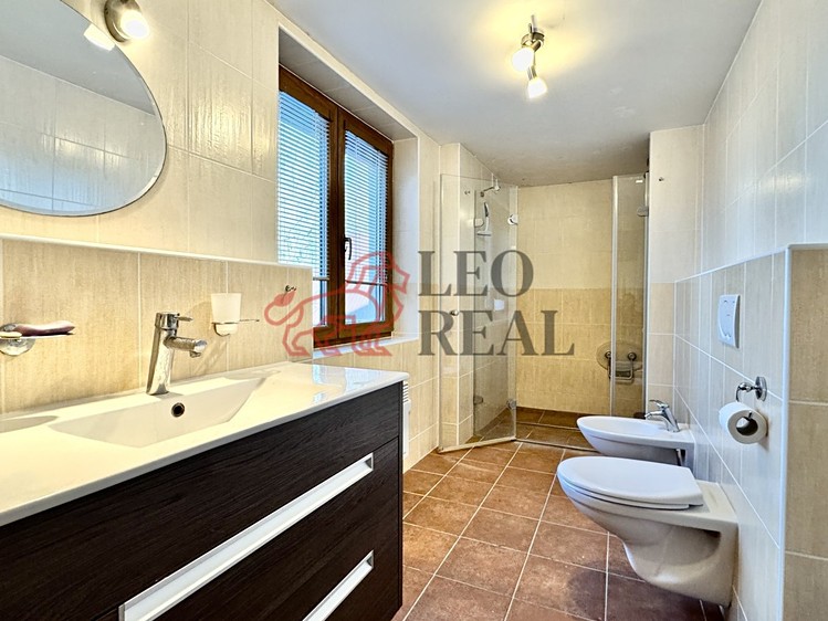 Prodej rodinného domu 250 m², pozemek 14 714 m² - foto 4
