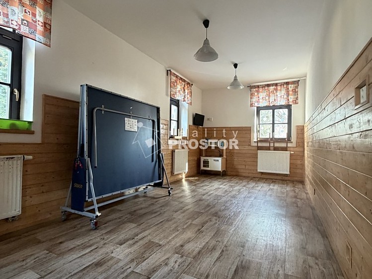 Prodej vícegeneračního domu 520 m², pozemek 1 794 m² - foto 5
