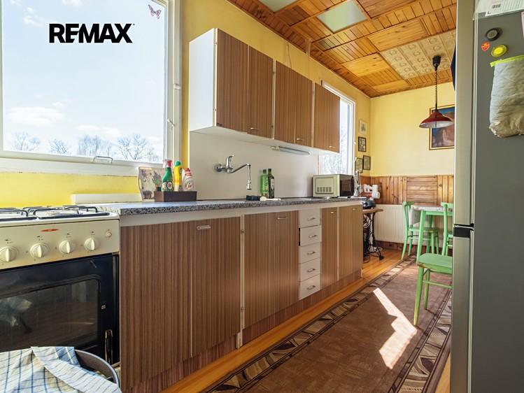 Prodej rodinného domu 154 m², pozemek 1 048 m² - foto 4