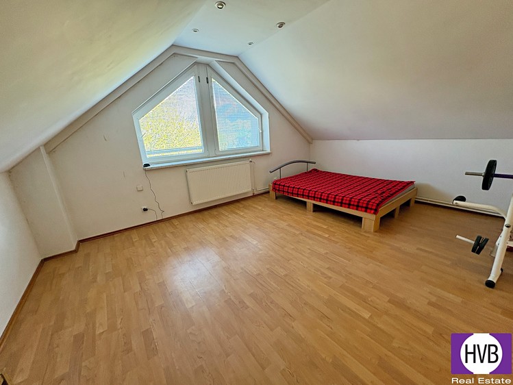 Prodej rodinného domu 150 m², pozemek 690 m² - foto 8