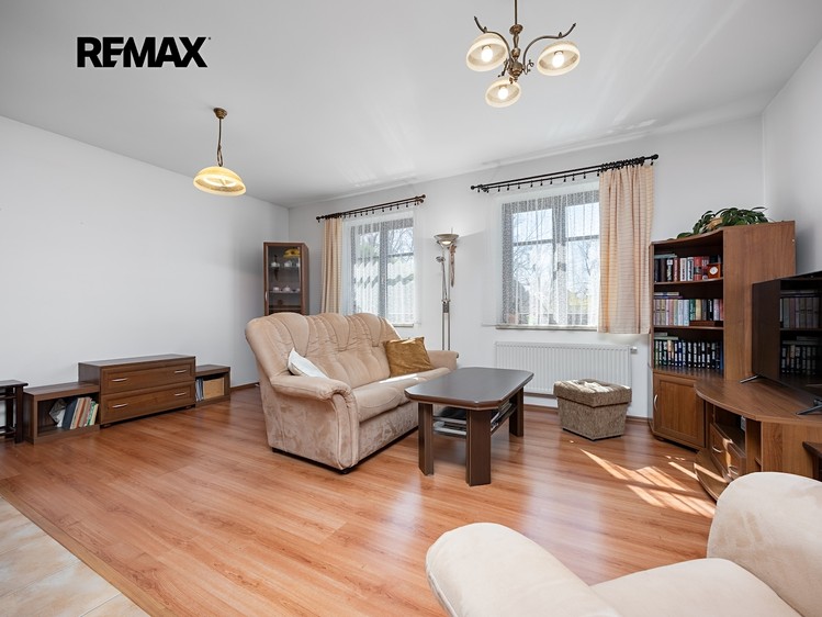 Prodej rodinného domu 299 m², pozemek 1 485 m² - foto 3