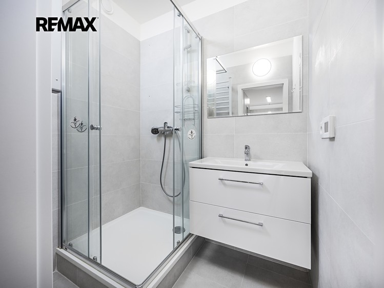Prodej vícegeneračního domu 156 m², pozemek 495 m² - foto 5