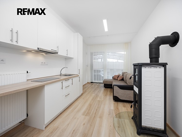 Prodej vícegeneračního domu 156 m², pozemek 495 m² - foto 6