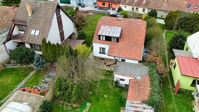 Prodej rodinného domu 188 m², pozemek 750 m² - foto 4