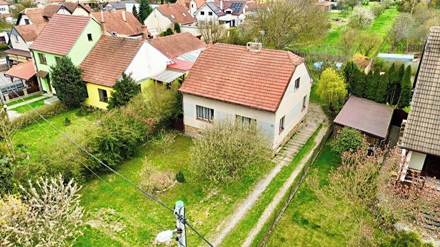 Prodej rodinného domu 188 m², pozemek 750 m² - foto 1