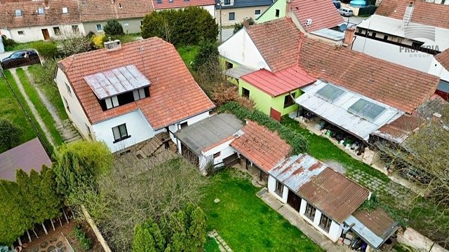 Prodej rodinného domu 188 m², pozemek 750 m² - foto 5